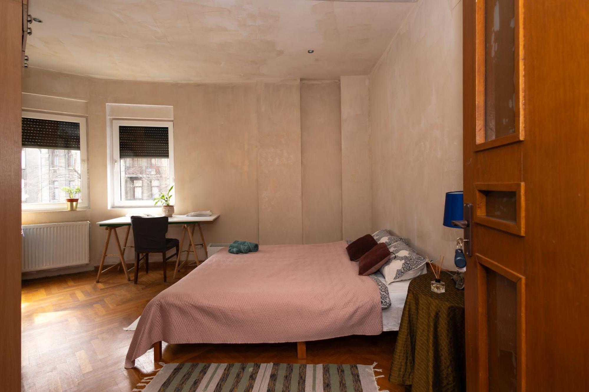 Shared Retro Vintage Luxury Apartment Bucharest Exterior photo